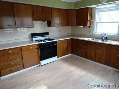 2840 S 3rd St, Springfield, IL 62703 photo 3