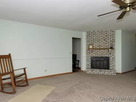 2720 Arlington Dr, Springfield, IL 62704 photo 7