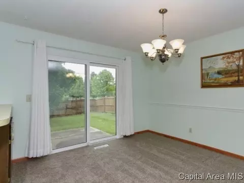2720 Arlington Dr, Springfield, IL 62704 photo 5