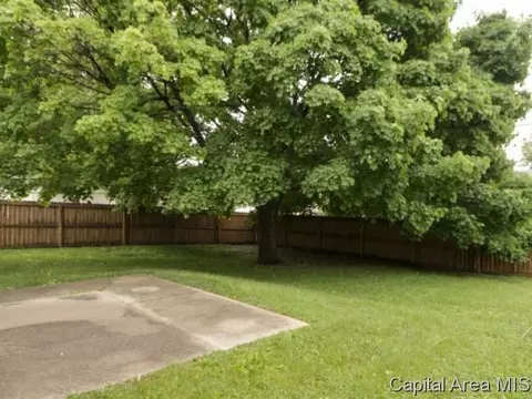 2720 Arlington Dr, Springfield, IL 62704 photo 18