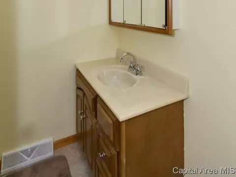 2720 Arlington Dr, Springfield, IL 62704 photo 15