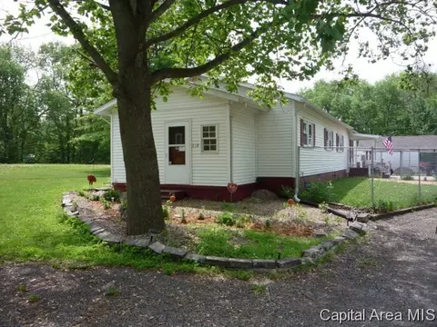 318 E Sycamore, Thayer, IL 62689 photo 1