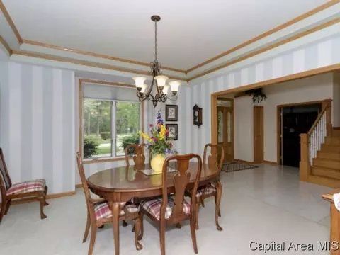 48 W Fairview Ln, Springfield, IL 62711 photo 4
