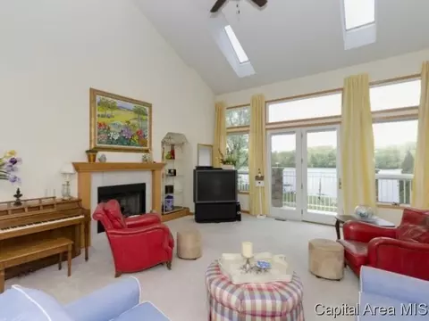 48 W Fairview Ln, Springfield, IL 62711 photo 5