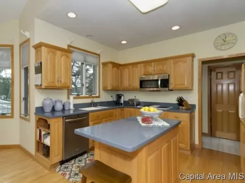 48 W Fairview Ln, Springfield, IL 62711 photo 10