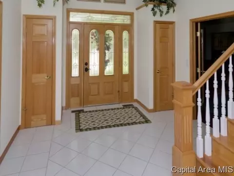 48 W Fairview Ln, Springfield, IL 62711 photo 3
