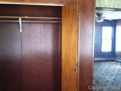 108 E Wilson Ave, Gillespie, IL 62033 photo 9