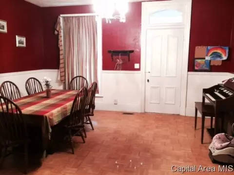 329 E Tanner St, Waverly, IL 62692 photo 7