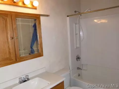32 Lucerne Dr, Springfield, IL 62707 photo 9