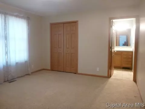 1516 Selinger St, Springfield, IL 62702 photo 7