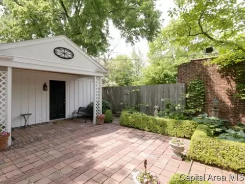 1625 Whittier, Springfield, IL 62704 photo 3