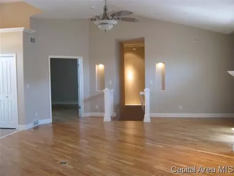 1508 Hoechester, Springfield, IL 62712 photo 3