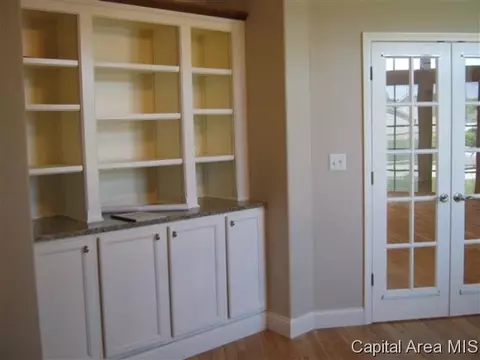 1508 Hoechester, Springfield, IL 62712 photo 7