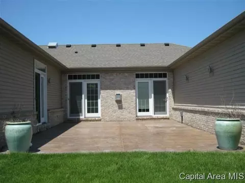 1508 Hoechester, Springfield, IL 62712 photo 2