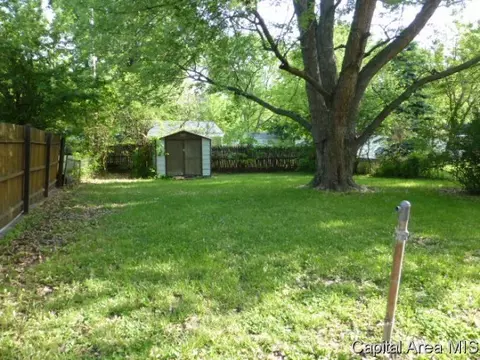 1500 Fairfield Dr, Springfield, IL 62702 photo 10