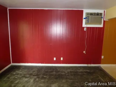 1500 Fairfield Dr, Springfield, IL 62702 photo 3