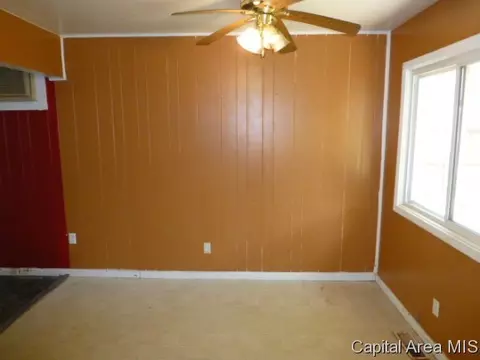 1500 Fairfield Dr, Springfield, IL 62702 photo 6