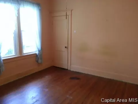 854 S State St, Springfield, IL 62704 photo 9