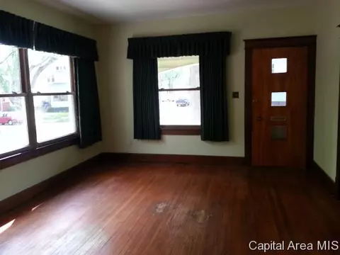 854 S State St, Springfield, IL 62704 photo 3