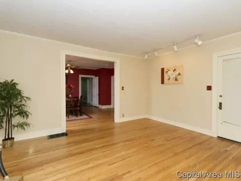 710 S Illinois St, Springfield, IL 62704 photo 6
