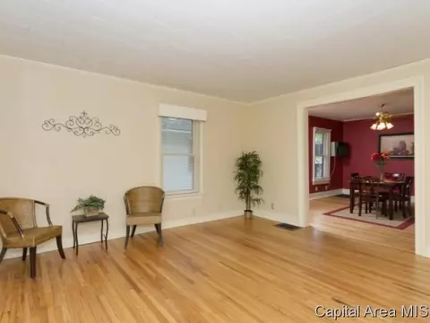 710 S Illinois St, Springfield, IL 62704 photo 5