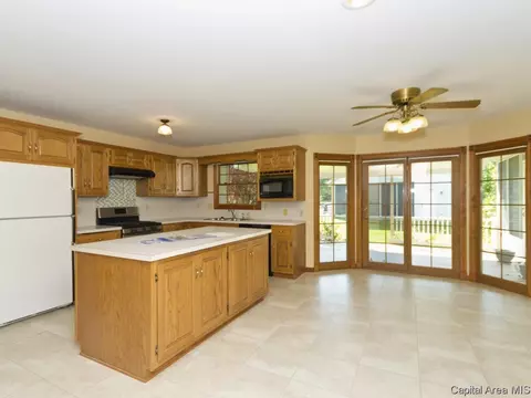 2608 Apple Creek Dr, Springfield, IL 62702 photo 9