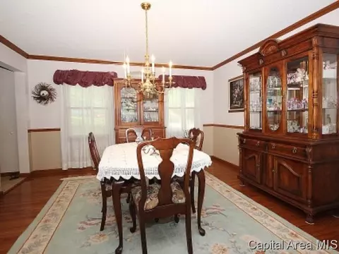 3913 W Bluffs Rd, Springfield, IL 62711 photo 2