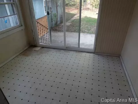 2113 S Spring St, Springfield, IL 62704 photo 9