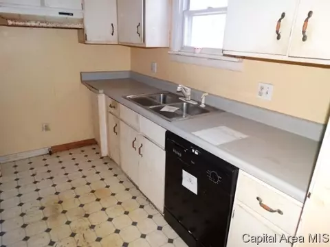 2113 S Spring St, Springfield, IL 62704 photo 2