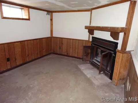 2113 S Spring St, Springfield, IL 62704 photo 6