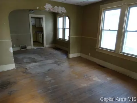 2113 S Spring St, Springfield, IL 62704 photo 3