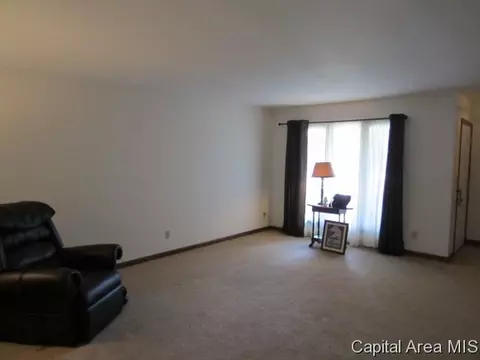 3015 Cameron, Springfield, IL 62704 photo 3