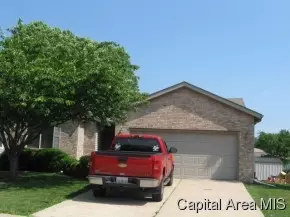 3033 Stokebridge, Springfield, IL 62702 photo 2