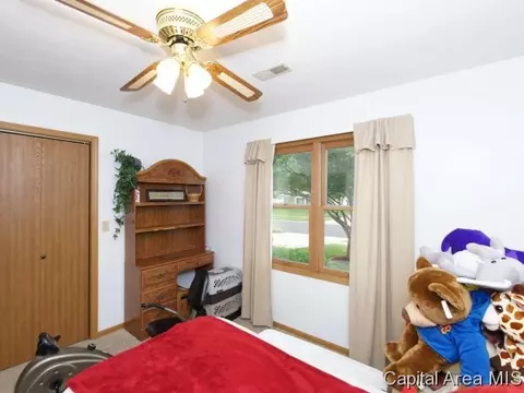 3033 Stokebridge, Springfield, IL 62702 photo 14