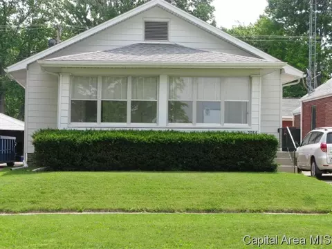 2064 N 5th, Springfield, IL 62702 photo 1