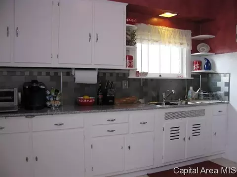 2064 N 5th, Springfield, IL 62702 photo 10