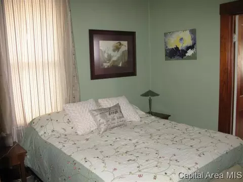 2064 N 5th, Springfield, IL 62702 photo 13