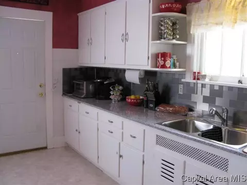 2064 N 5th, Springfield, IL 62702 photo 7
