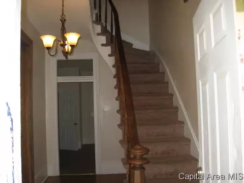912 N 6th St, Springfield, IL 62702 photo 3