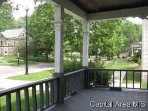 912 N 6th St, Springfield, IL 62702 photo 2