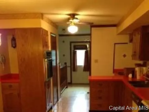 2209 W Road Dr, Springfield, IL 62711 photo 7