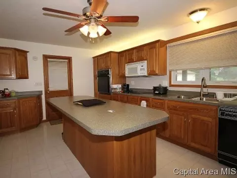 727 Thistle Ridge Rd, Springfield, IL 62707 photo 5