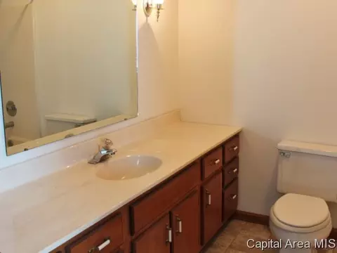 257 Bellerive Rd, Springfield, IL 62704 photo 8