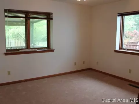 257 Bellerive Rd, Springfield, IL 62704 photo 5