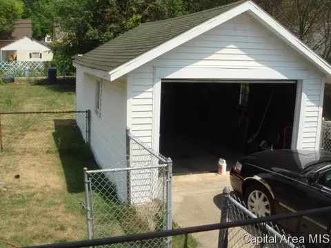 2120 S Lowell, Springfield, IL 62704 photo 6