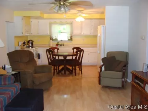 412 Cherry, Thayer, IL 62689 photo 6