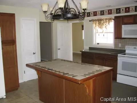 2500 Arrowhead Dr, Springfield, IL 62702 photo 5