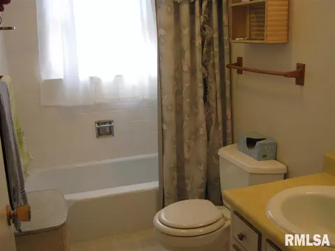 124 Archer Ave, Springfield, IL 62704 photo 11