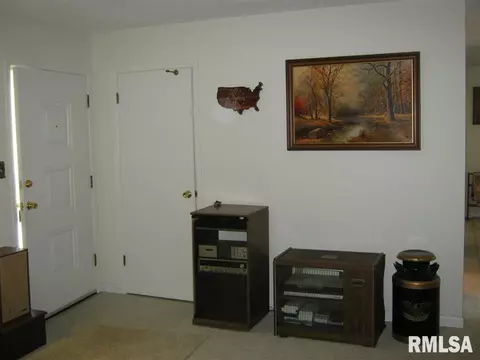 124 Archer Ave, Springfield, IL 62704 photo 4