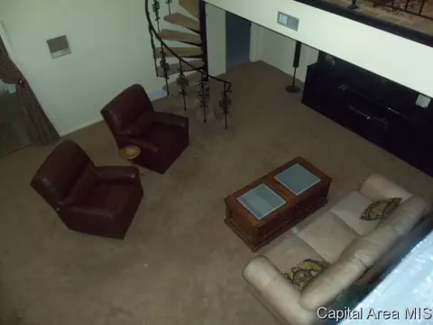 3217 W Point Dr, Springfield, IL 62704 photo 3